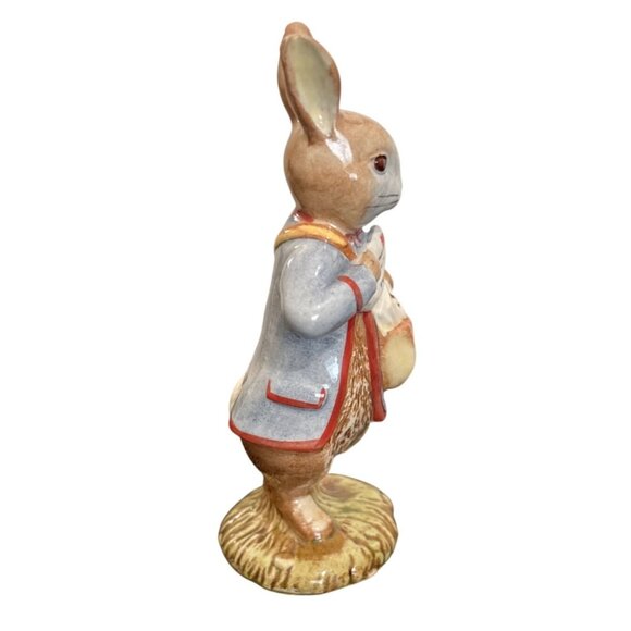 Beatrix Potter Figurine Peter with Post Bag Royal Albert, England, Copyright 199 - Picture 4 of 7